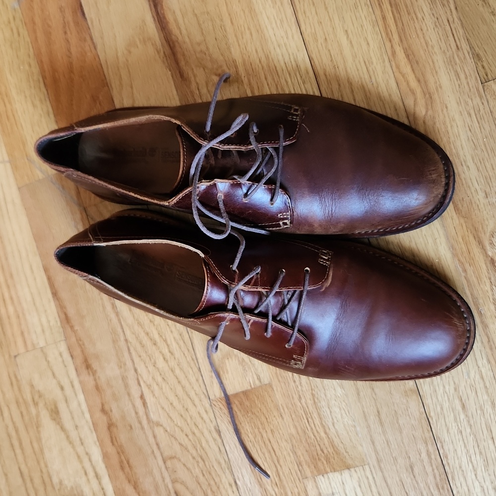 Timberland Earthkeepers brown dress shoes (left is different size from right)